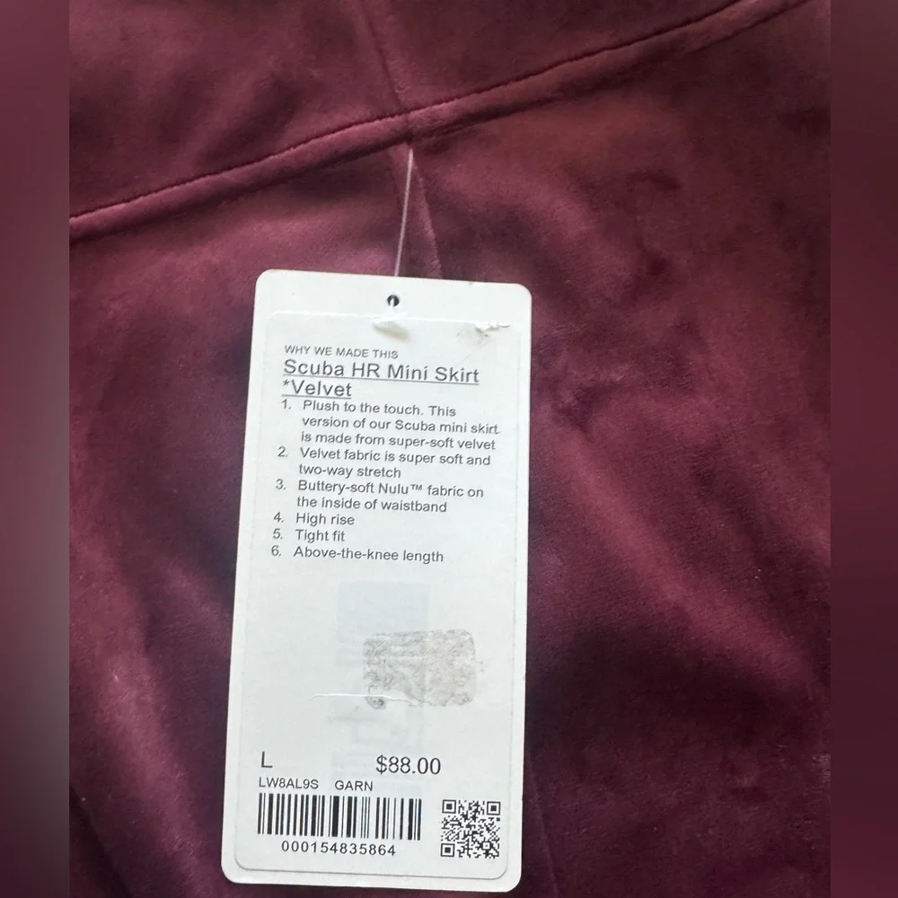 NWT Lululemon‎ Scuba High-Rise Mini Skirt *Velvet Garnet Red Large